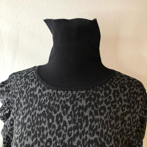 Turtleneck  blouse black and grey print - Picture 4 of 7